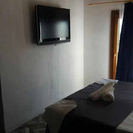 Gultekin Konuk Evi 울라