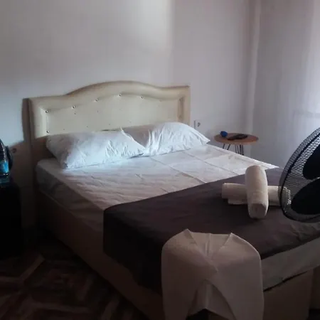 홈스테이 Gultekin Konuk Evi
