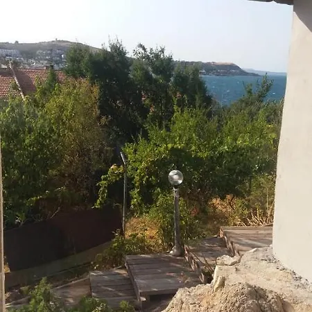 منزل للإقامة Gultekin Konuk Evi أورلا